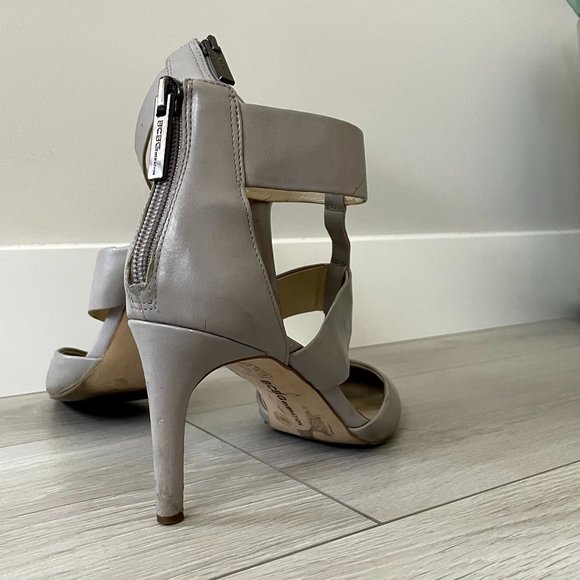 BCBG Ziggy Caged Heel in Grey - Sz 7 - Picture 9 of 11